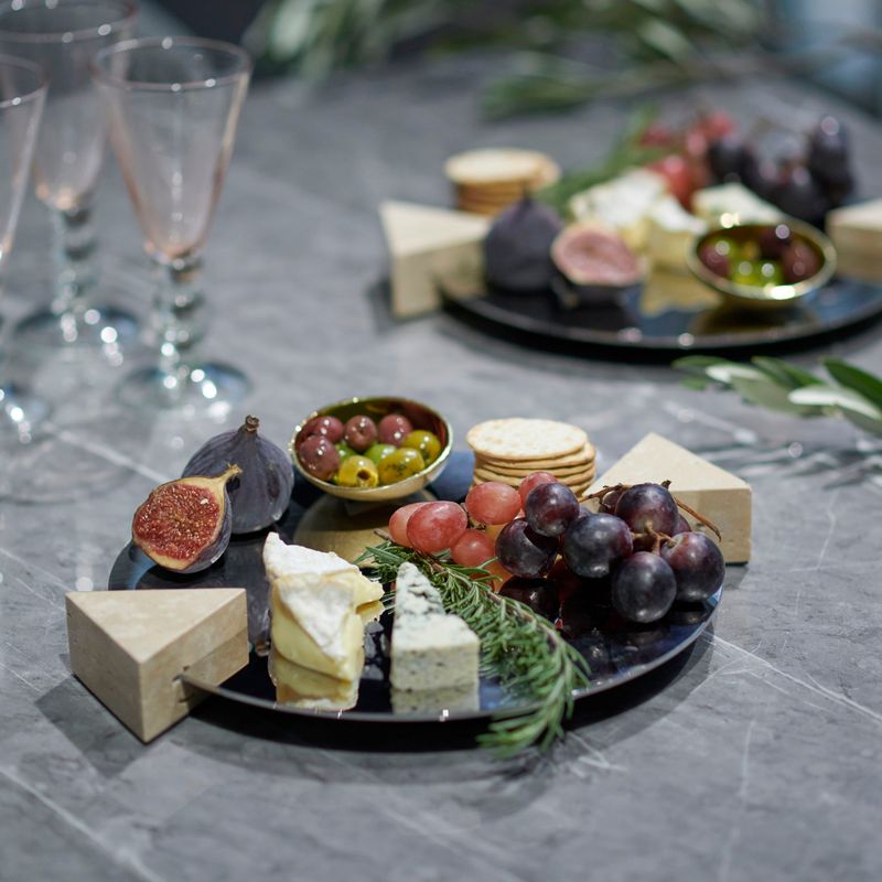 Vida-Round-Mirror-Effect-Tray