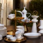 Yasmin-Sundial-Cake-Stand