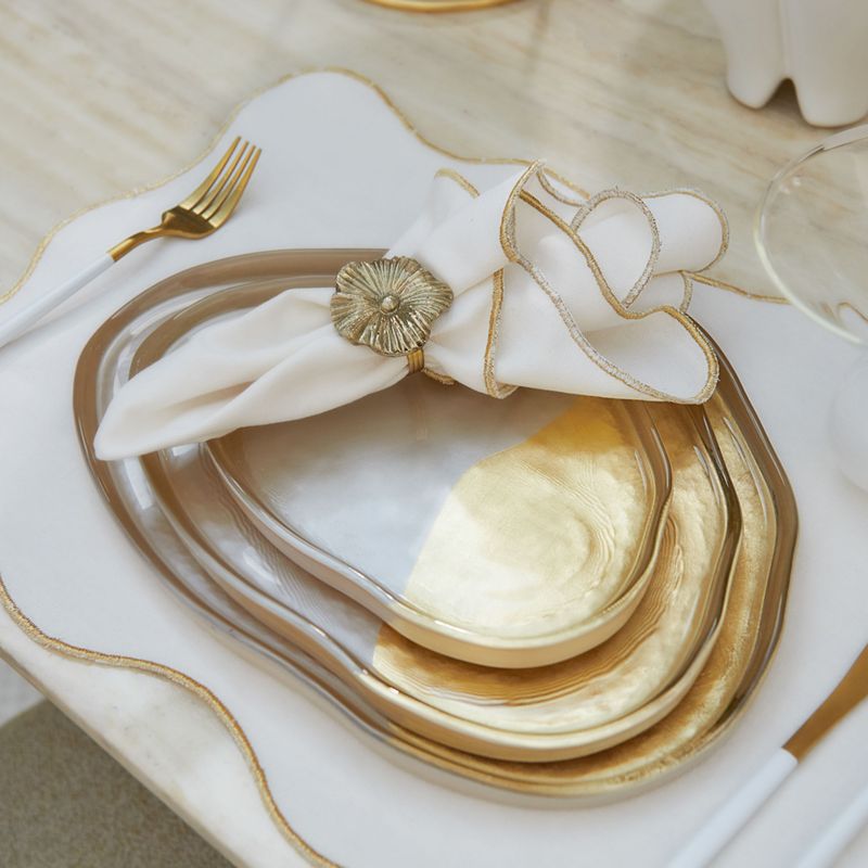 Amber-Embroidered-Napkin