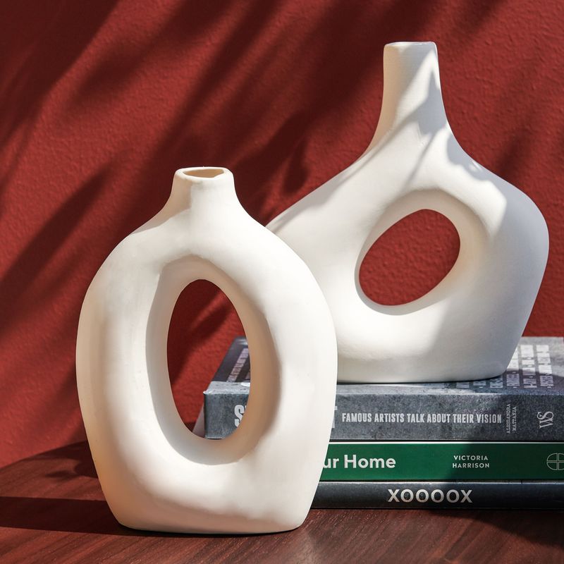 Topaz-Small-Doughnut-Vase