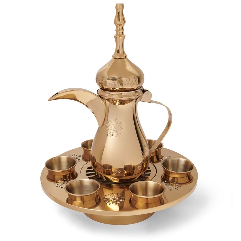 Nour-Najdi-Dellah-With-Mini-Cups