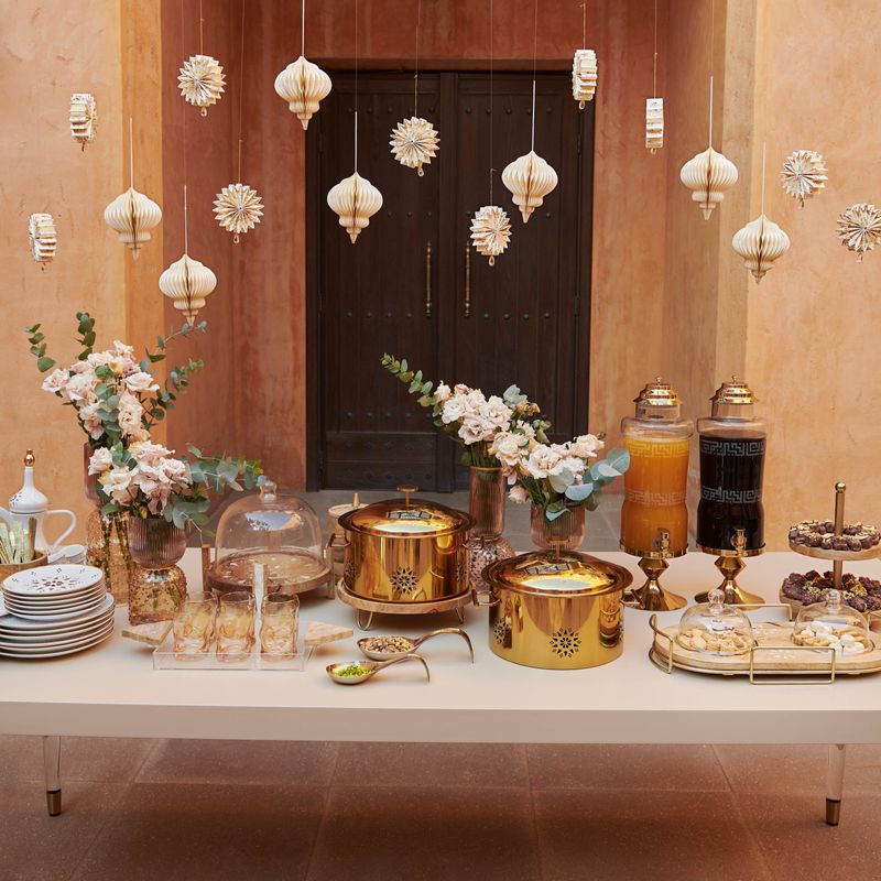 Nour-Tray-With-Two-Glass-Lids